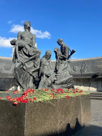 Экскурсия в музей «Монумент героическим защитникам Ленинграда»