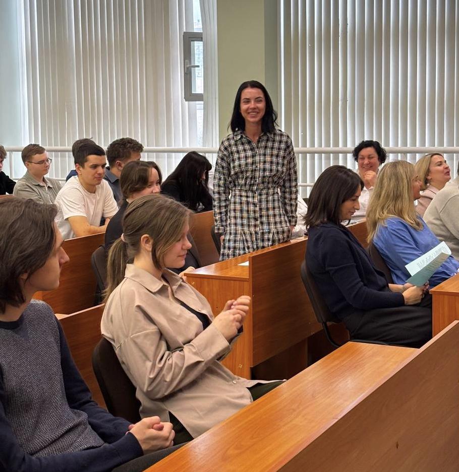Высокие технологии на службе транспорта: Политехнический колледж городского хозяйства объединил студентов и лидеров отрасли за круглым столом