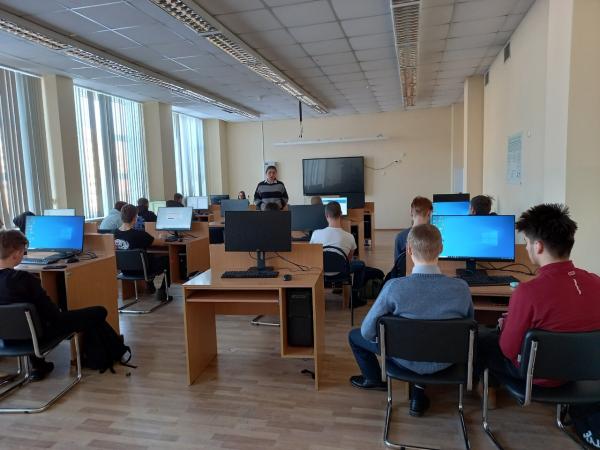 Беседы: «Осознанное отношение к привычкам», «Безопасность в интернете. Профилактика интернет-зависимости»