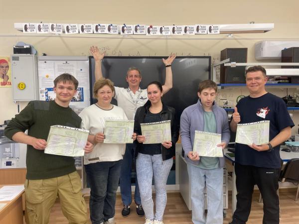 Поздравляем студентов с получением профессий «Регулировщик радиоэлектронной аппаратуры и приборов», «Монтажник радиоэлектронной аппаратуры и приборов»