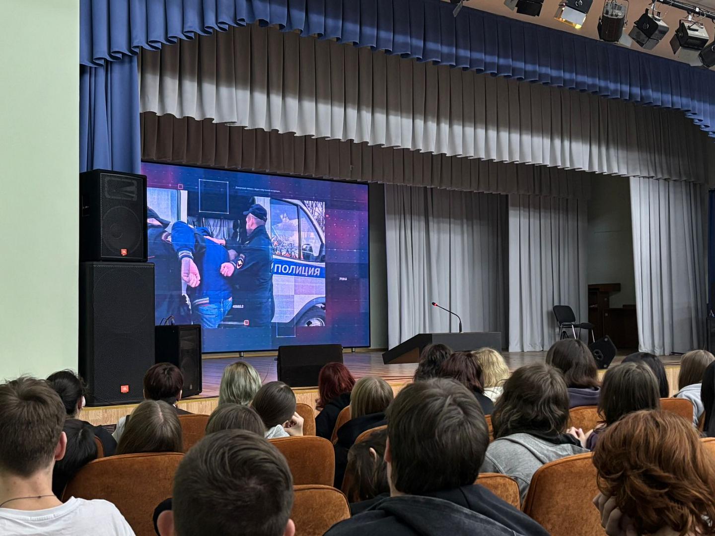 Административная и уголовная ответственность» и «Правила поведения на объектах железнодорожного транспорта. 